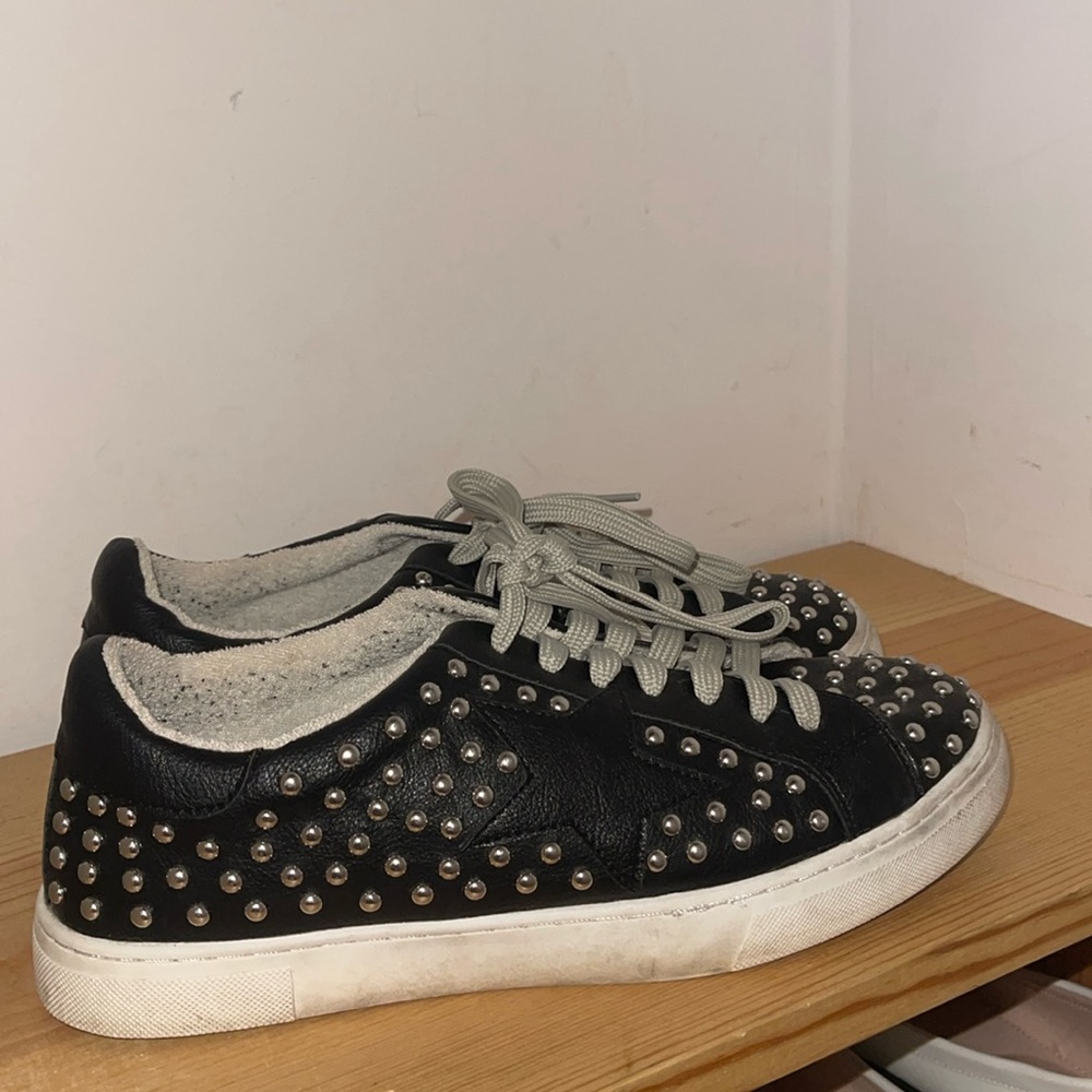 Steve Madden sneakers